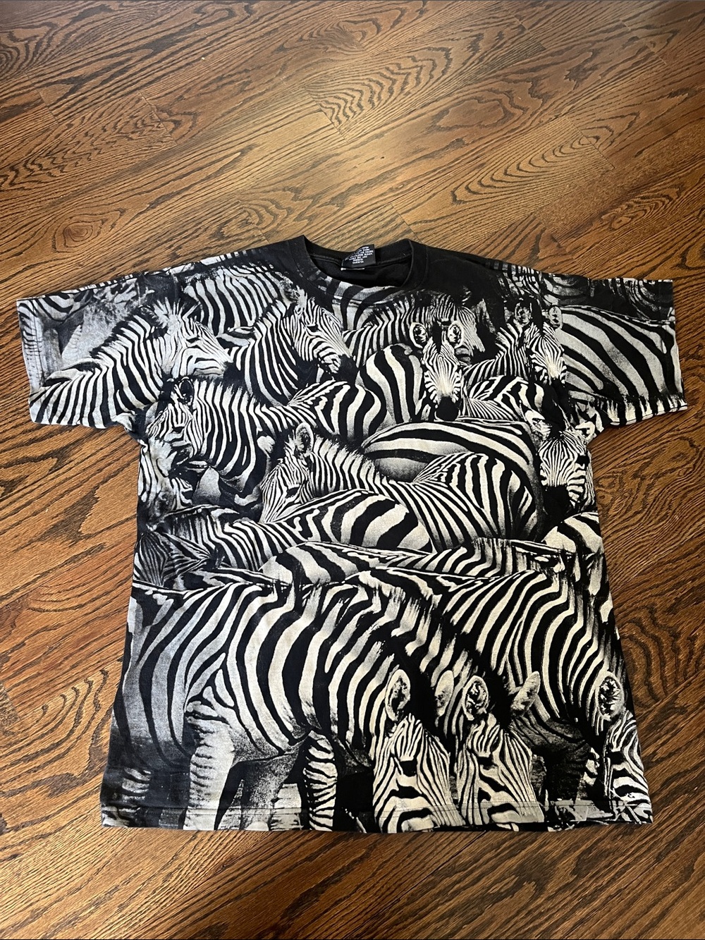 Radical Nature VTG 90s Black & White Zebra Print Short Sleeve Tee